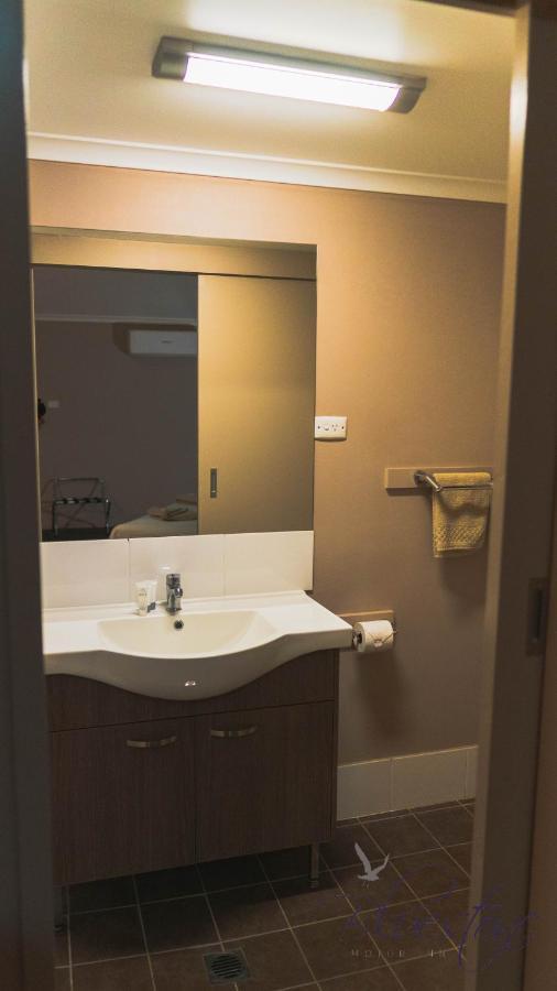 Bluestone Motor Inn Tennant Creek Buitenkant foto