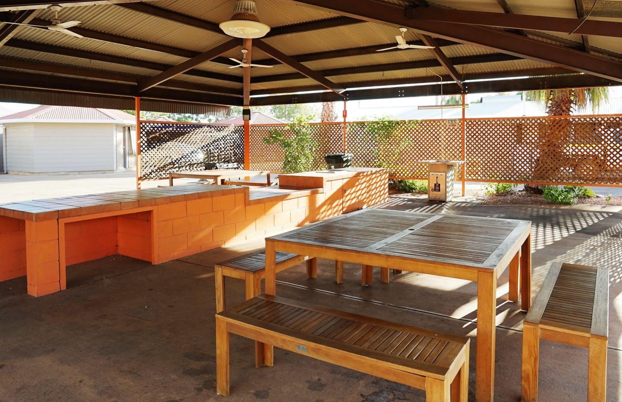 Bluestone Motor Inn Tennant Creek Buitenkant foto